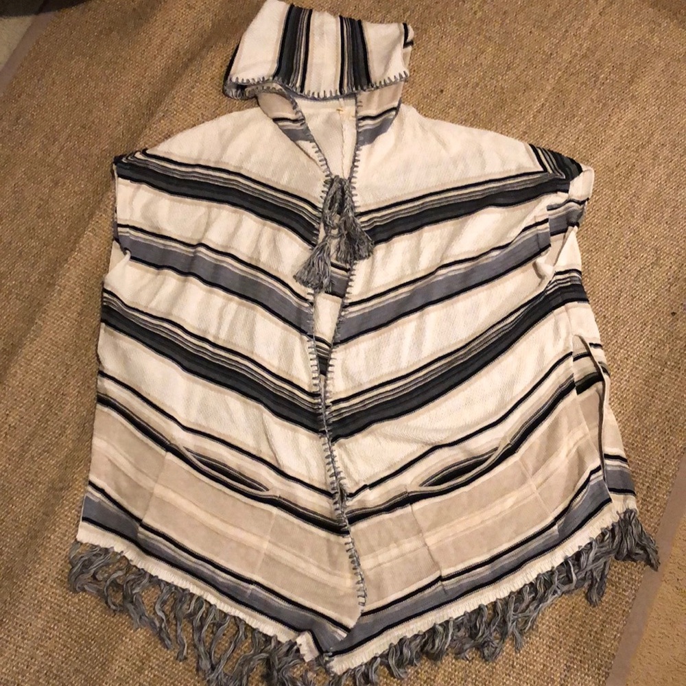 Anthropologie Moth Calexico Fringe Poncho Sz M/L